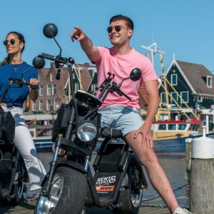 Elektrische scooter huren in Volendam - Nummer 1 uitje
