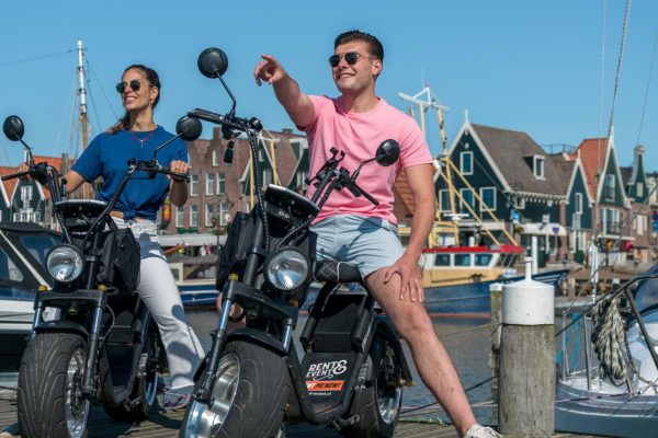 Elektrische scooter huren in Volendam - Nummer 1 uitje