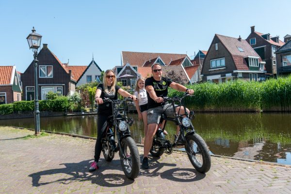 Gezinsuitje in Volendam