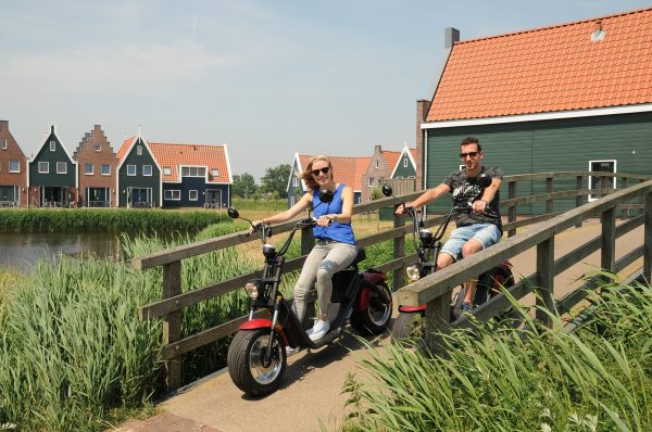 Elektrische scooter huren vanaf je verblijfsaccommodatie