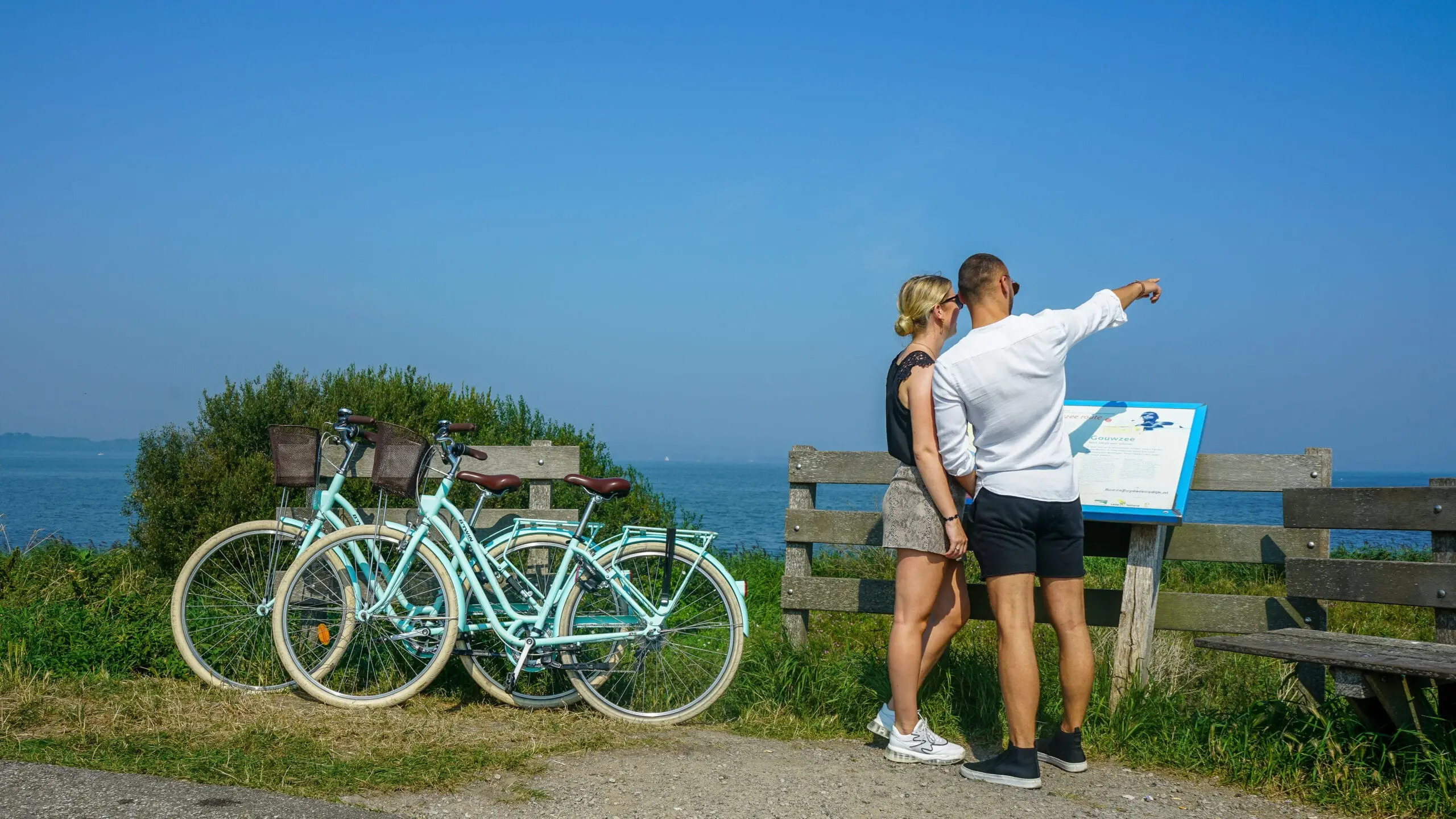 Elektrische fiets huren incl boottocht en foto in klederdracht – Image 3