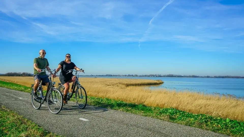 Elektrische fiets huren in Volendam - Afbeelding 4