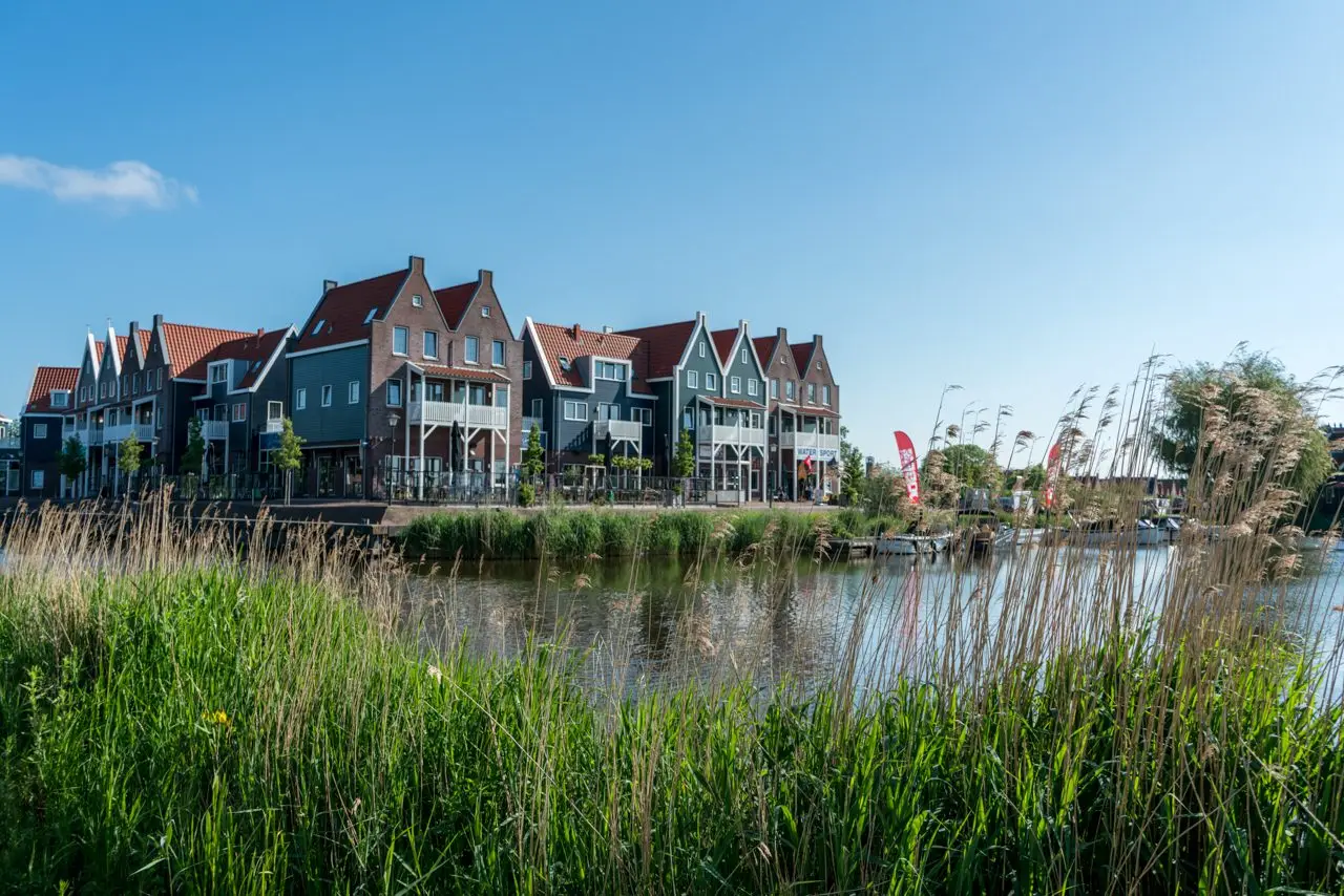 Tweepersoons elektrische scooter huren in Volendam - Afbeelding 4