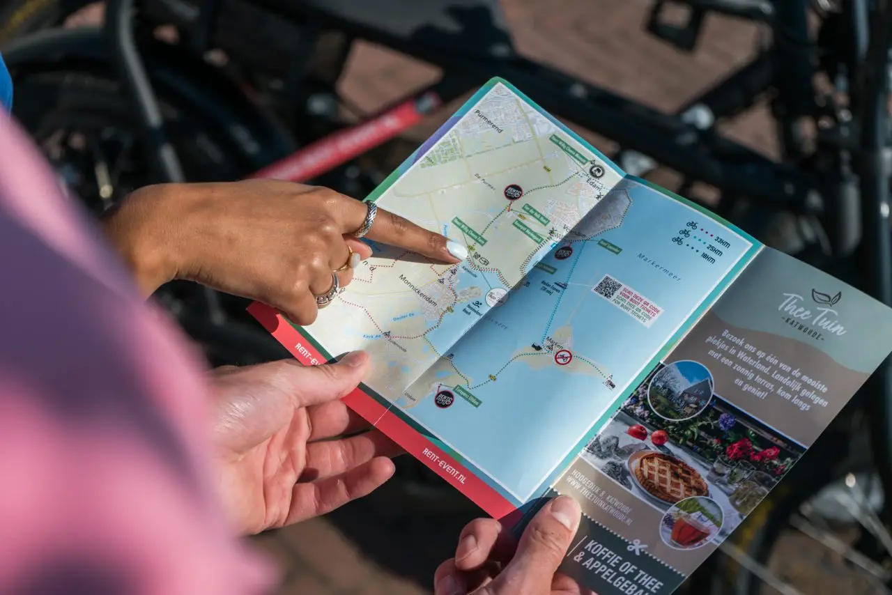 Tweepersoons elektrische scooter huren in Volendam - Afbeelding 5