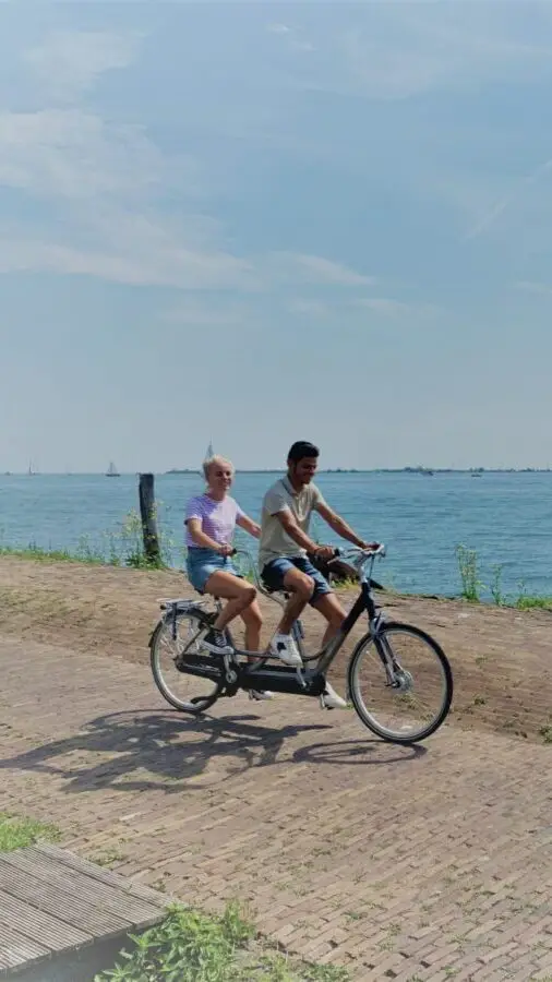 Tandem huren in Volendam - Afbeelding 3