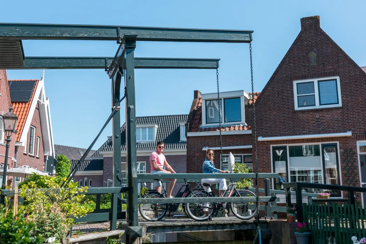 Elektrische fiets huren in Volendam - Afbeelding 8