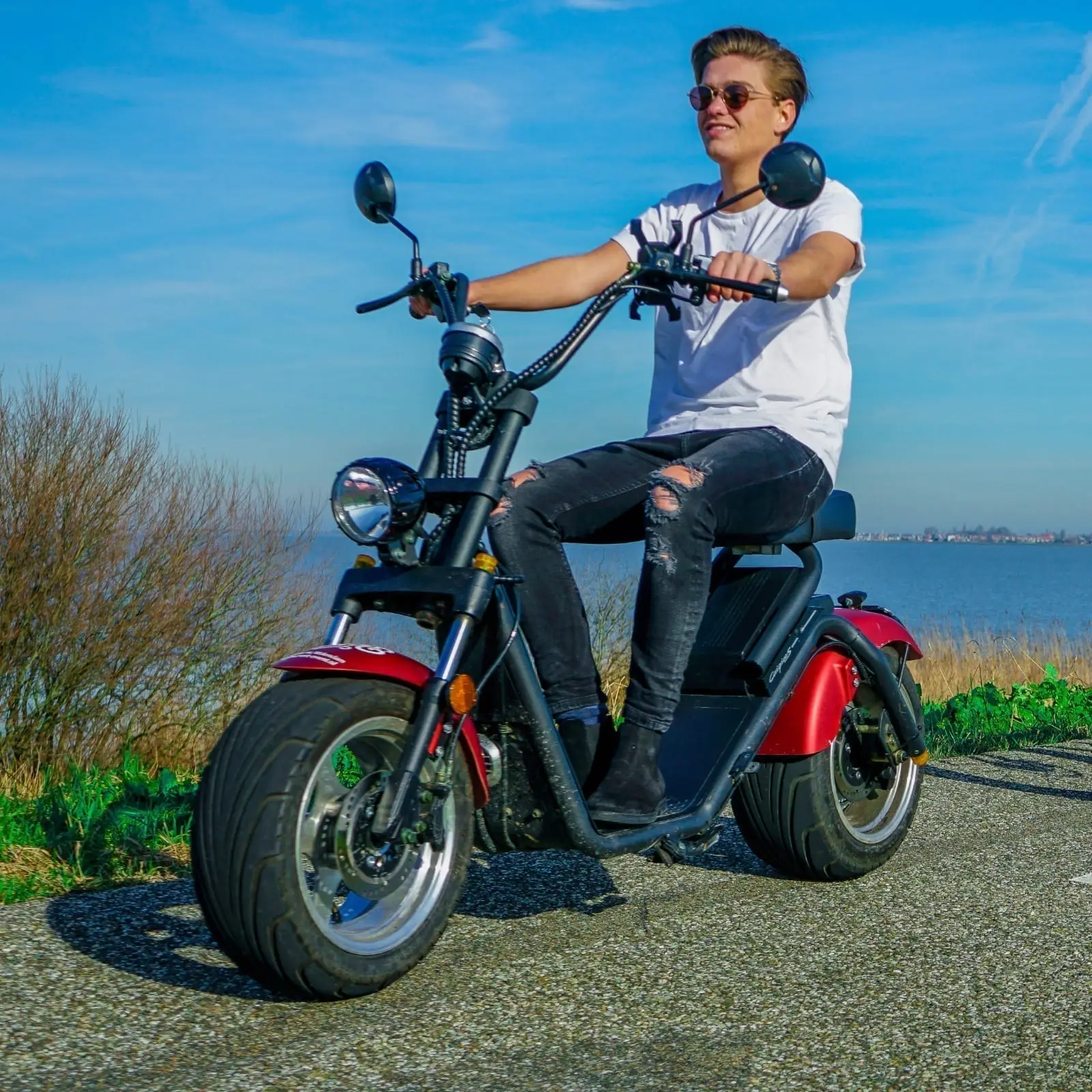 Elektrische scooter huren in Monnickendam - Image 6